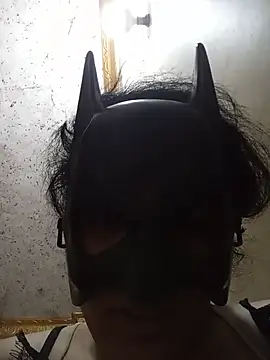 QueenofHair online show from June 9, 2026, 4:40 pm