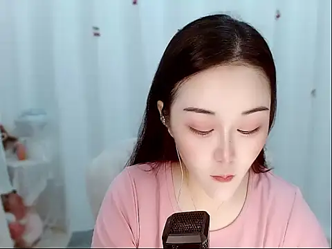Amy-cnbaby online show from May 27, 2026, 1:35 am