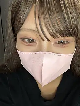 Snapshot of Sakuna_oO chatting on July 15, 2026, 12:10 pm Sakuna oO online show from July 15, 2026, 12:10 pm