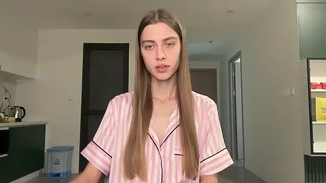 ScarlettBlank online show from May 13, 2026, 12:19 am