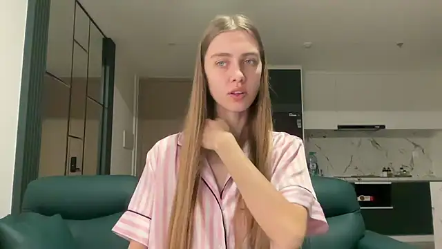 ScarlettBlank online show from May 27, 2026, 10:51 pm