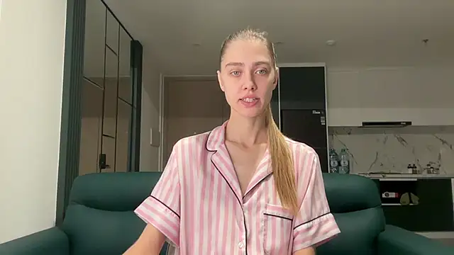 ScarlettBlank online show from May 28, 2026, 10:29 pm