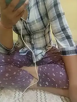 Seema yadav01 online show from June 1, 2026, 5:20 am