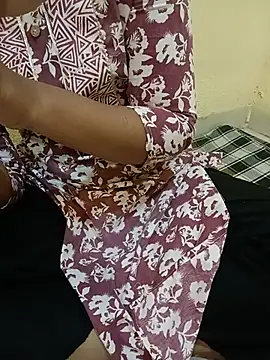 Snapshot of Seema_yadav01 chatting on July 18, 2026, 5:11 am Seema yadav01 online show from July 18, 2026, 5:11 am
