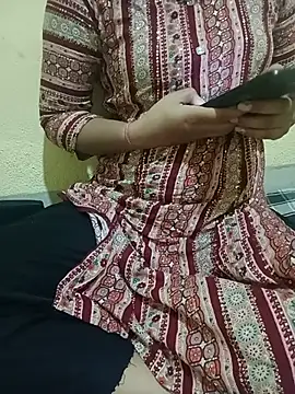 Snapshot of Seema_yadav01 chatting on July 21, 2026, 5:21 am Seema yadav01 online show from July 21, 2026, 5:21 am