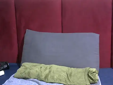 Mel90x online show from April 30, 2026, 2:34 pm