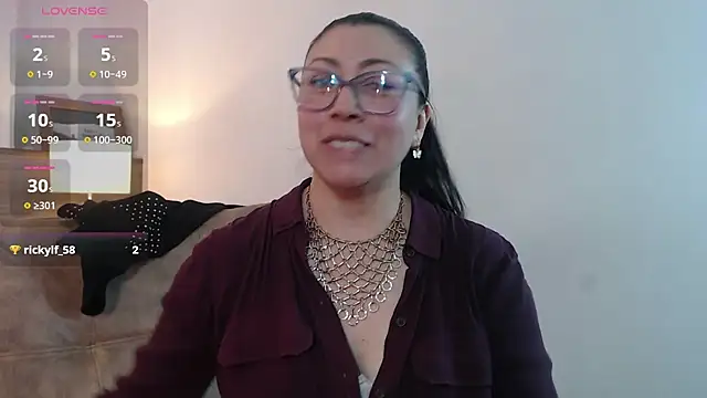 FranciscaVera online show from May 25, 2026, 7:53 pm
