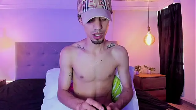 MichaelEvanss  online show from May 21, 2026, 12:34 pm