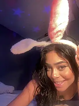 Snapshot of Anna_Brucy chatting on May 1, 2026, 9:19 pm Anna Brucy online show from May 1, 2026, 9:19 pm