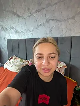 AmandaSnack online show from May 20, 2026, 5:35 am