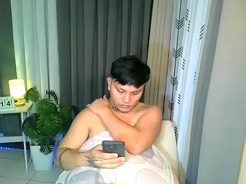 Ashtonfuckingboi online show from May 14, 2026, 1:07 pm