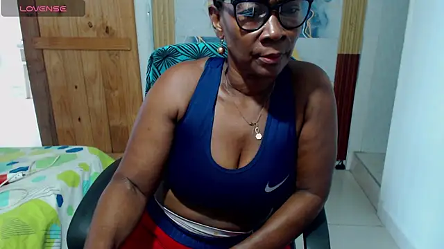 jannyheat online show from May 5, 2026, 4:37 pm