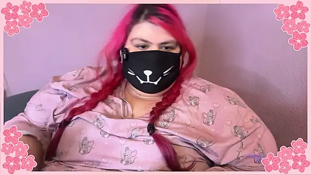Lady KitsuneBIG online show from May 10, 2026, 7:19 pm