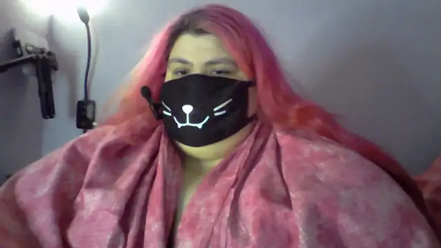 Lady KitsuneBIG online show from May 11, 2026, 5:54 pm