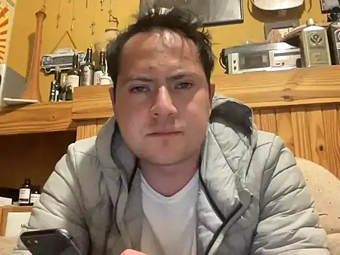 alecsgzz online show from May 14, 2026, 3:13 am