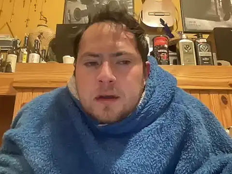 alecsgzz online show from June 3, 2026, 8:28 am