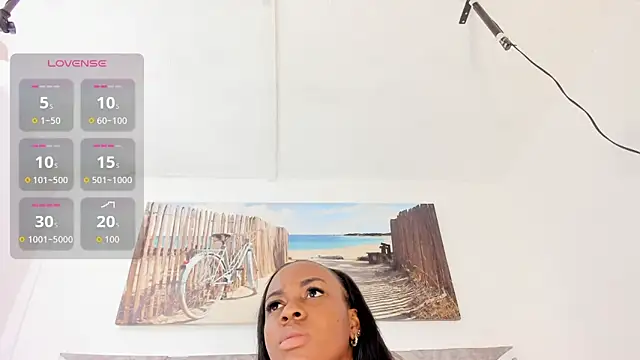Alisson-Noa online show from May 26, 2026, 12:45 pm