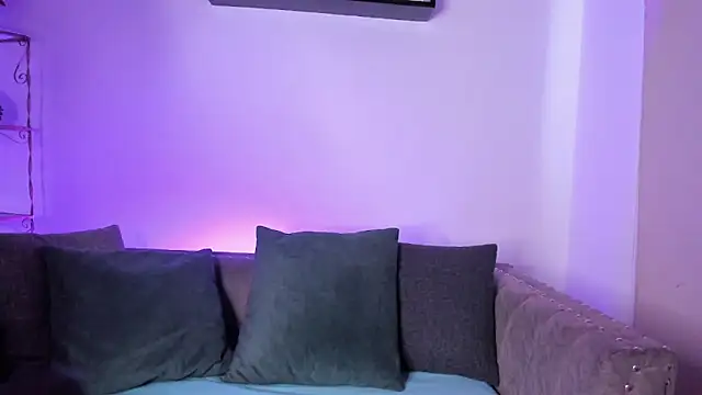 AnnyRosse 699 online show from June 6, 2026, 1:27 pm