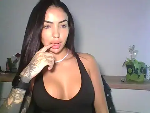 delfina victoria online show from May 5, 2026, 9:56 pm
