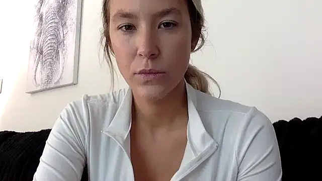 Misss alyssaaa online show from May 19, 2026, 3:07 pm