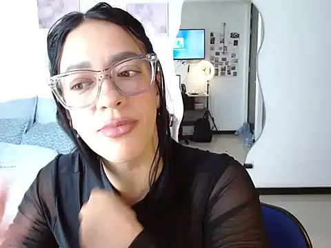 Obsidianlove1 online show from June 10, 2026, 7:46 pm