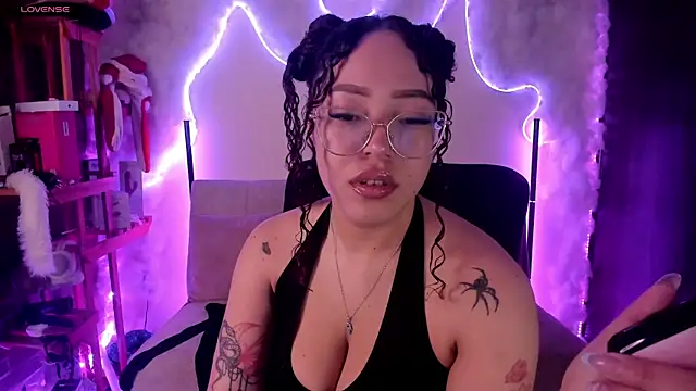 liz martins1 online show from August 3, 2026, 2:43 am