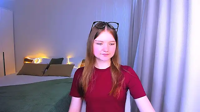 LookEva online show from June 10, 2026, 4:12 am