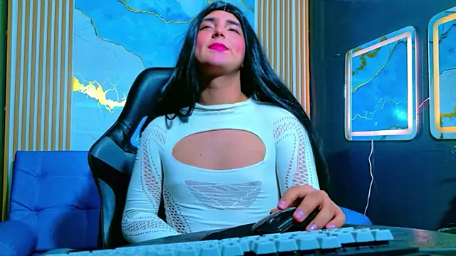 Gaby Gil  online show from May 13, 2026, 12:46 pm