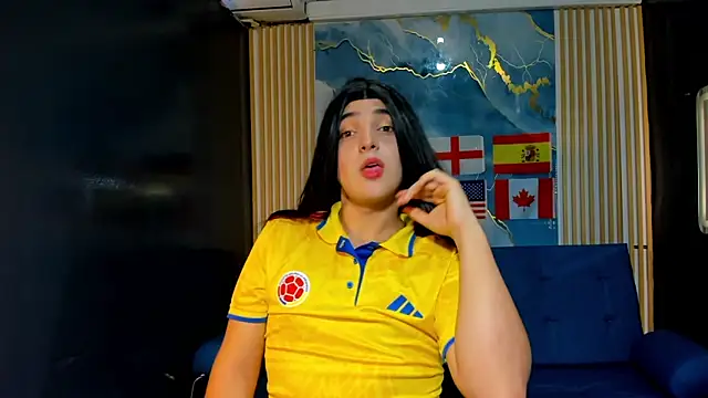 Gaby Gil  online show from June 12, 2026, 1:32 pm