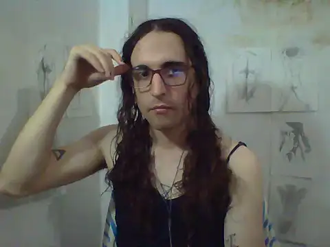 Snapshot of LaCuerva chatting on June 9, 2026, 8:42 pm LaCuerva online show from June 9, 2026, 8:42 pm