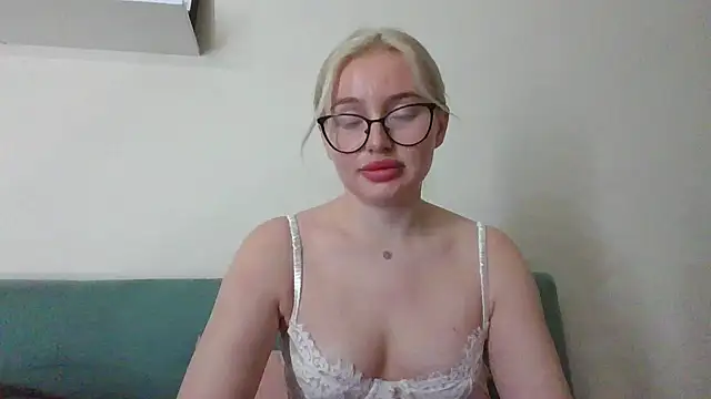 blond canary online show from May 2, 2026, 5:40 pm