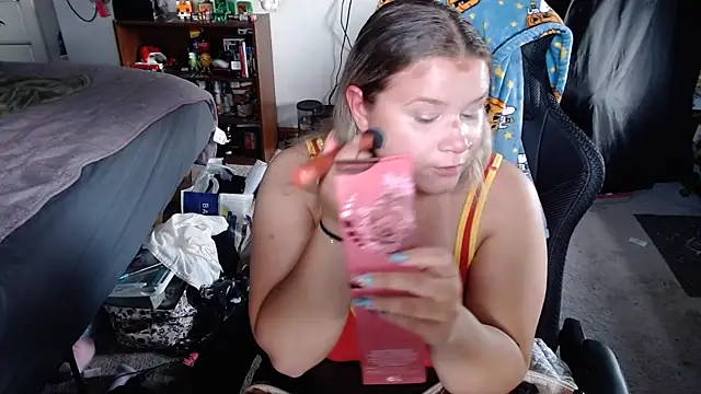 prettybabygurl04 online show from May 15, 2026, 9:22 pm