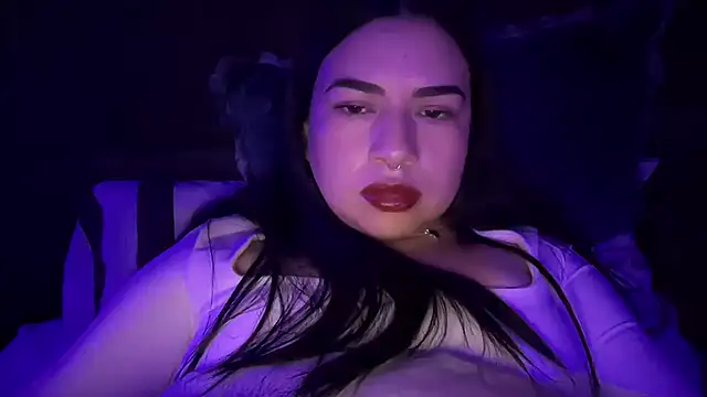 gigi333336 online show from June 6, 2026, 4:55 pm