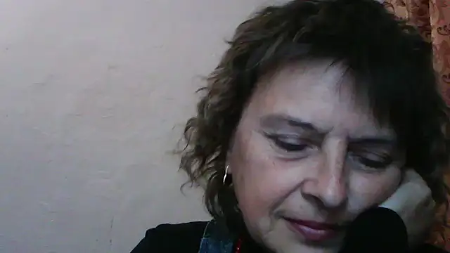 ElizabethGorden online show from June 3, 2026, 2:33 pm