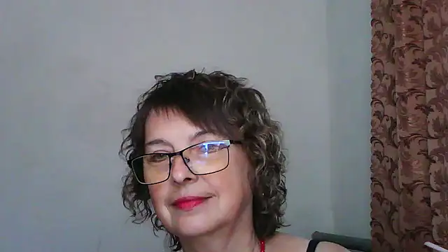 ElizabethGorden online show from June 10, 2026, 10:47 am