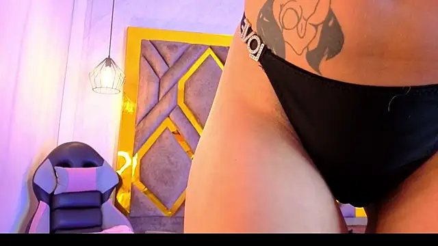 Ey Im simone  online show from June 16, 2026, 6:32 pm