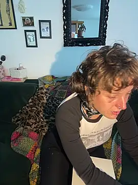 EmilieBraun online show from May 21, 2026, 11:39 am