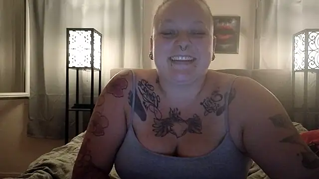 Lady Peggi online show from June 9, 2026, 8:53 pm