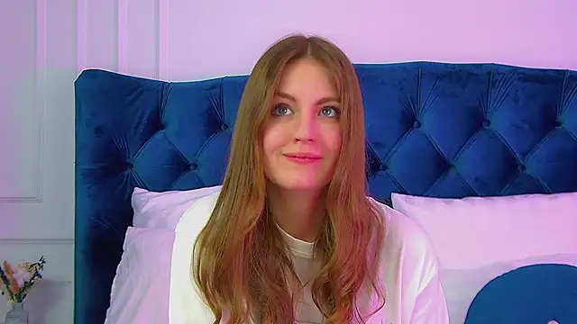 SofiaSarvains online show from May 11, 2026, 4:04 pm