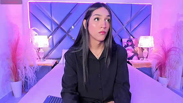 MadisonHerrera online show from May 15, 2026, 5:42 pm