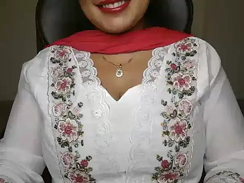 Yanshi23 online show from May 31, 2026, 3:30 pm
