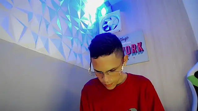 sombra 18 online show from August 7, 2026, 10:56 pm