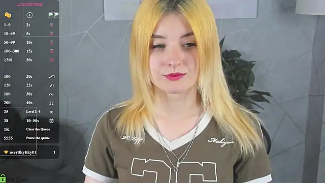 Diiana Daviis online show from July 14, 2026, 1:52 am