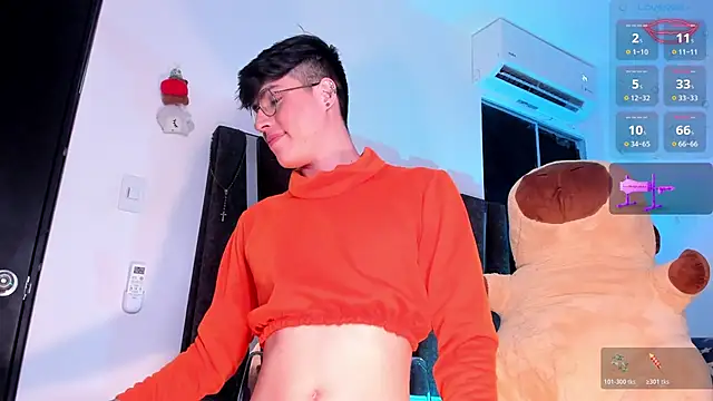 AdrianRushx online show from June 4, 2026, 3:23 am