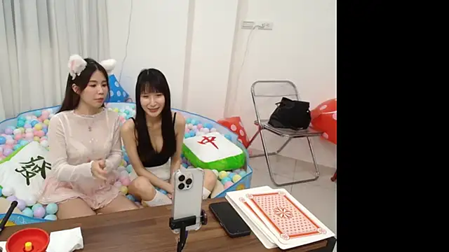 Snapshot of Qjiang202605 chatting on June 18, 2026, 12:09 pm Qjiang202605 online show from June 18, 2026, 12:09 pm