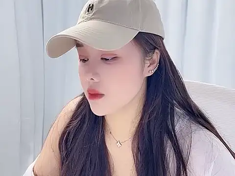Qingqing19 online show from May 26, 2026, 2:29 am