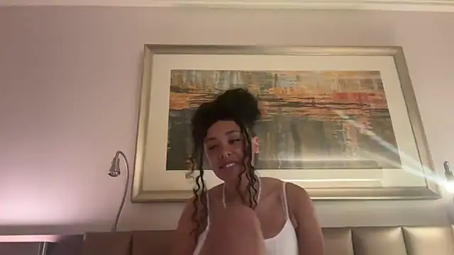 curlyheadedcutie101 online show from June 2, 2026, 3:52 am