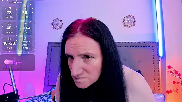 Snapshot of CloeMature chatting on June 10, 2026, 2:12 am CloeMature online show from June 10, 2026, 2:12 am
