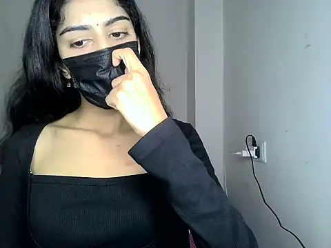 SASSY  BABY  online show from July 6, 2026, 5:37 am