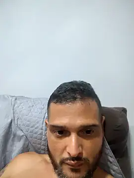 Lucasnono online show from May 6, 2026, 12:30 am